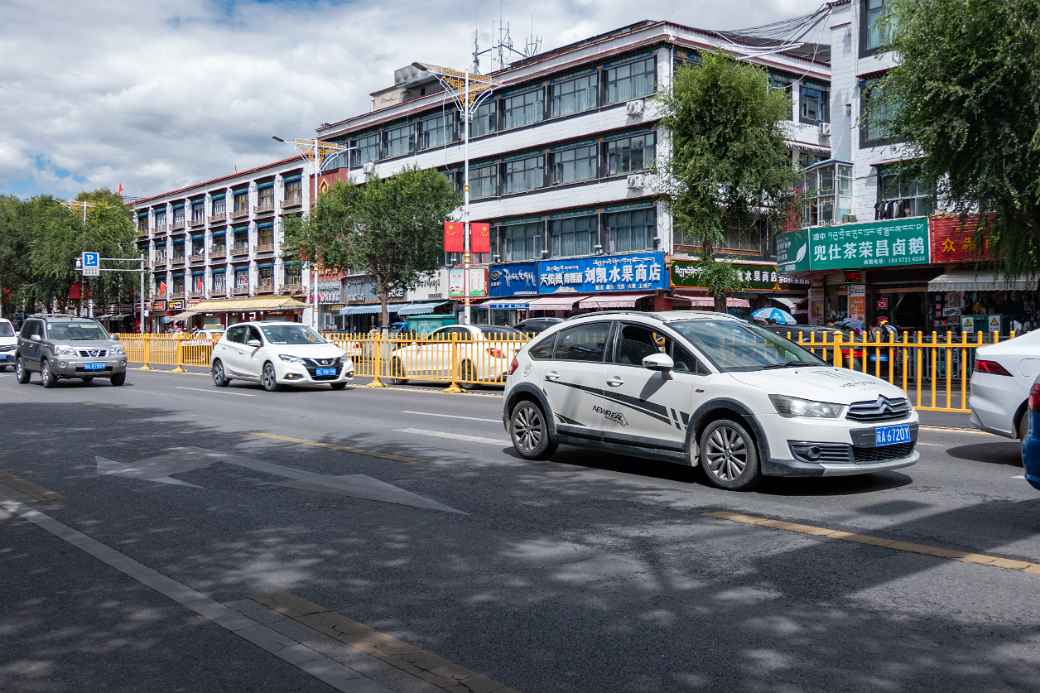 Bakuo South Street, Lhasa