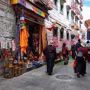 Narrow street, Barkhor