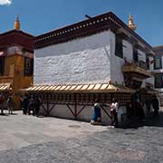 Prayer wheels, Barkhor