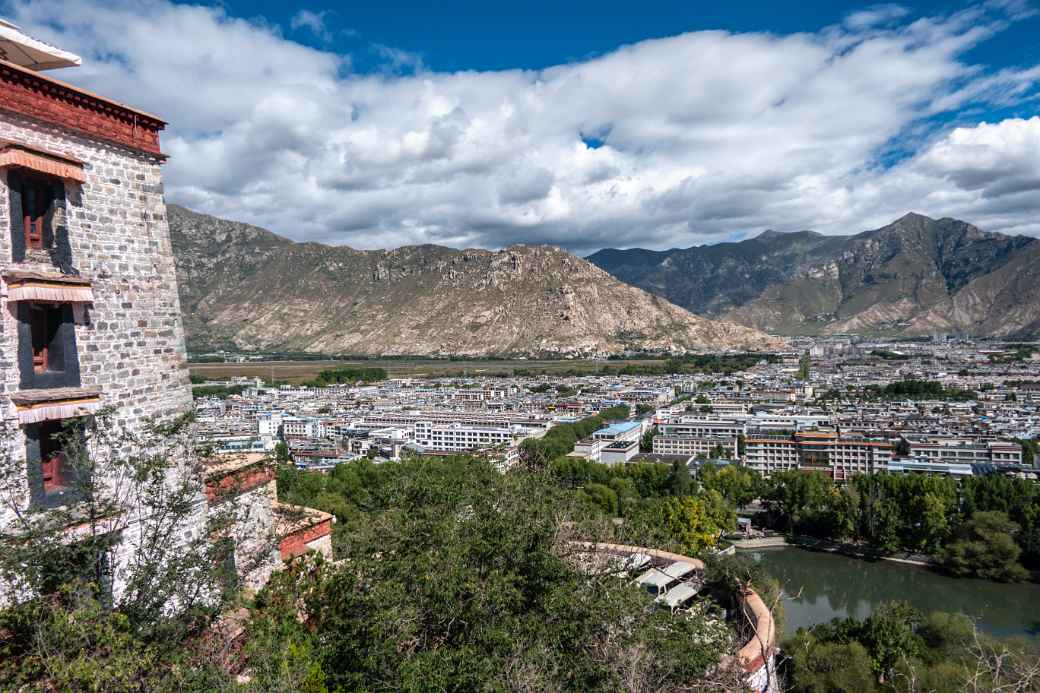 From Potala Palace to the north