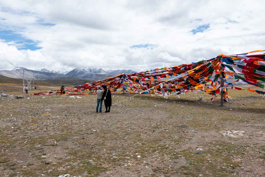 Prayer flags, Gyatso La Pass