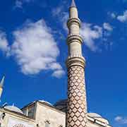 Minaret, Üç Şerefeli Mosque