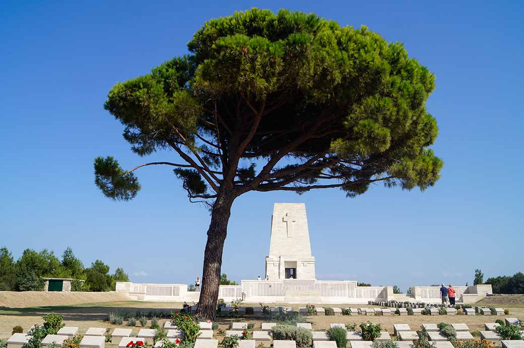 Lone Pine Cemetery