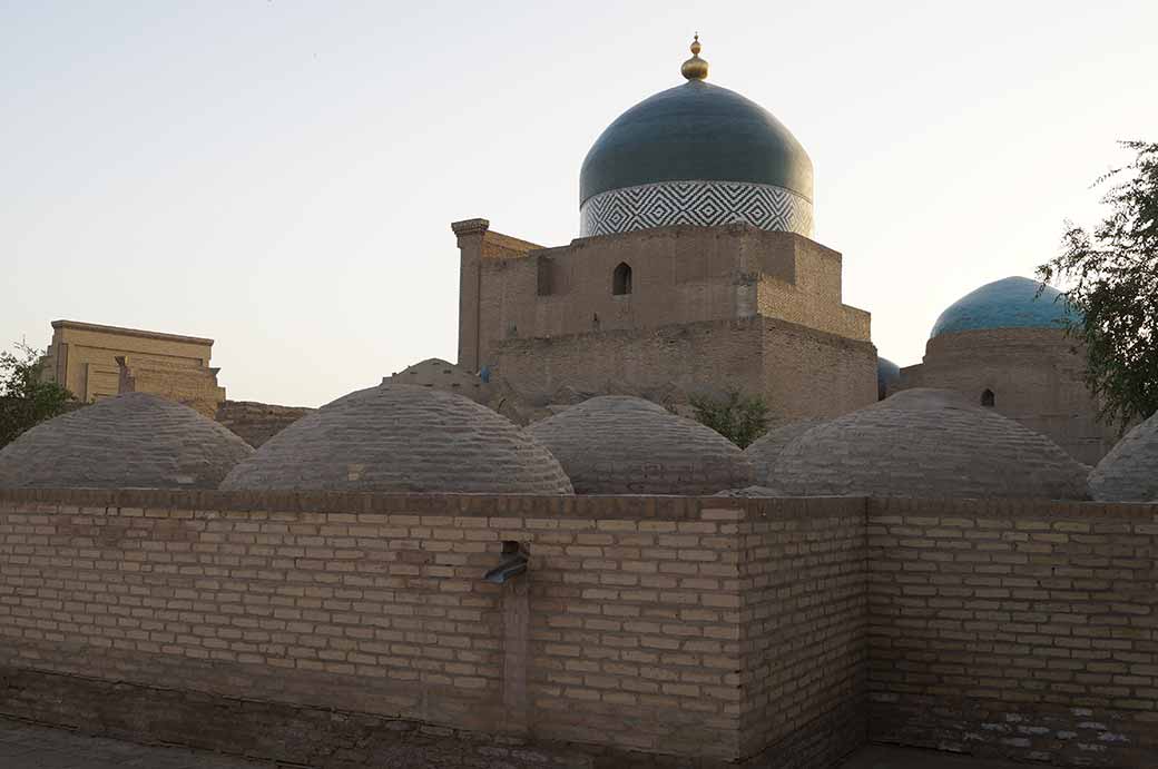 Pahlavan-Mahmud mausoleum