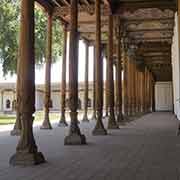 Jami Mosque portico