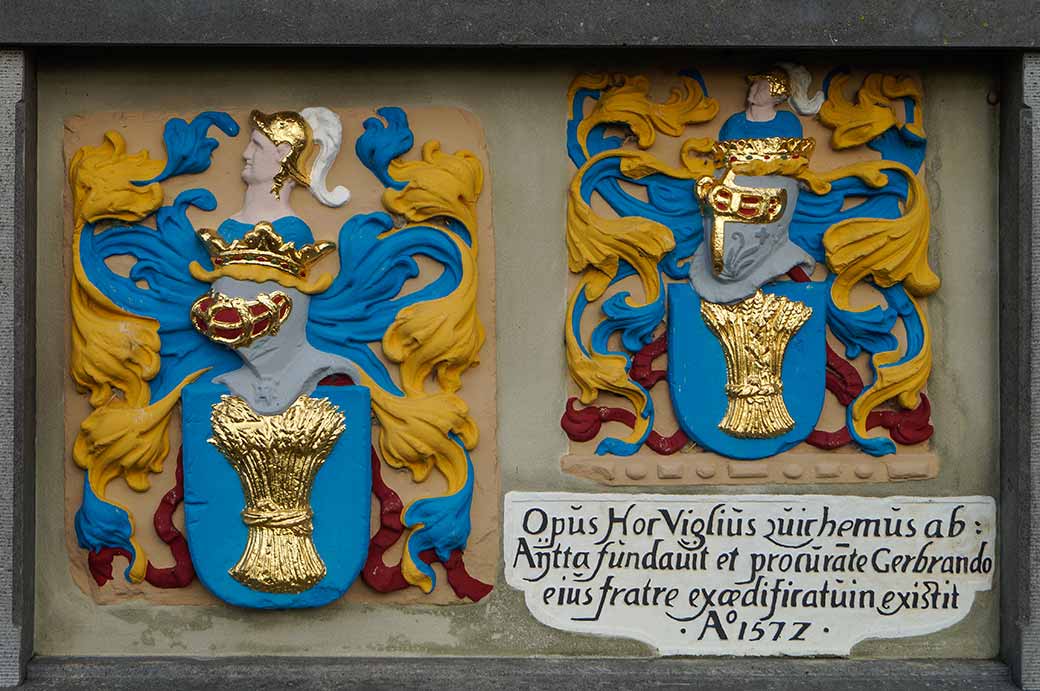 Commemorative plaques