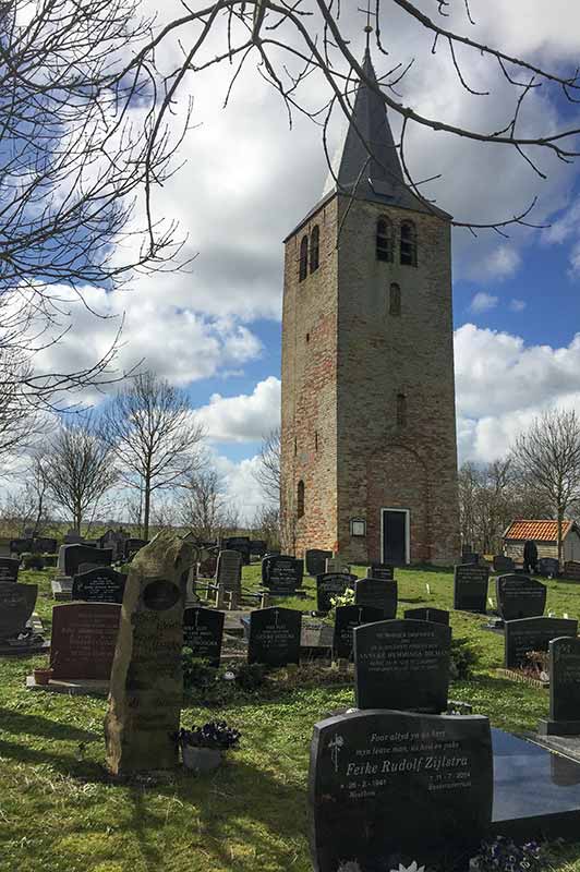 Churchyard in Easterwierrum