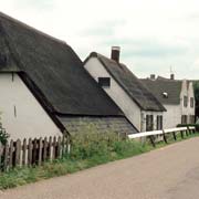 Houses, Tiengeboden