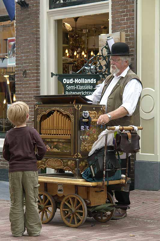 Barrel organ