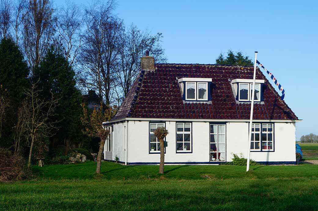 House near Waaxens