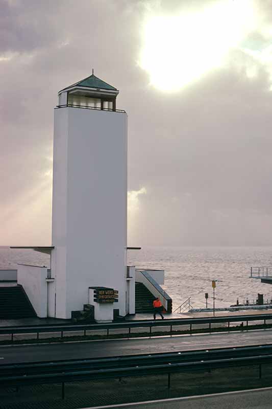 Afsluitdijk monument