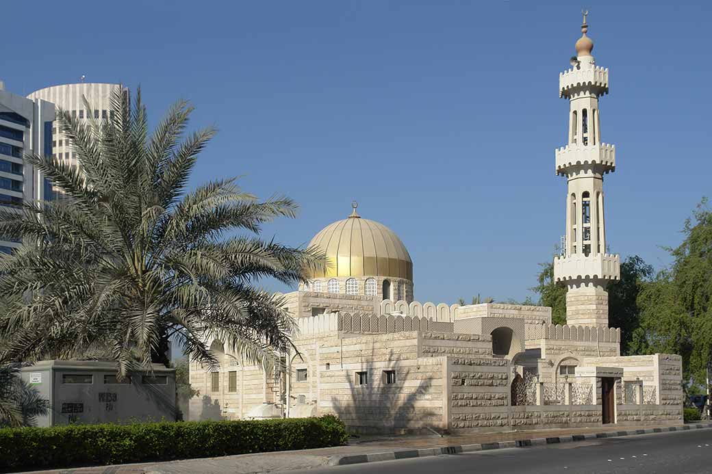 Mosque, al-Ittihad Square