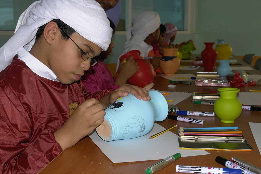 Clay pot painting